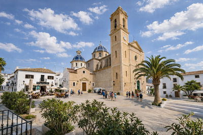 Площадь Пласа-де-ла-Иглесия в Алтее