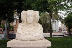 La Dama de Elche, monumento emblemático de la ciudad