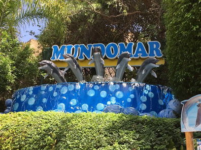 Mundomar — парк морских животных и шоу дельфинов