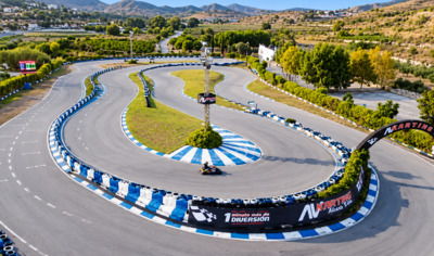 AV Karting — открытая гоночная трасса с поворотами в районе Теулады и Морайры