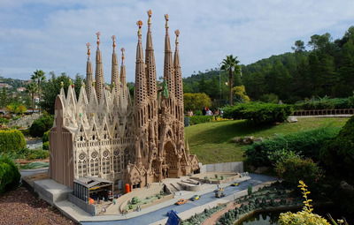 Cataluña en Miniatura — тематический парк с уменьшенными архитектурными достопримечательностями