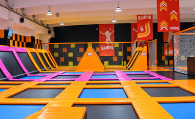 Salting L’Hospitalet — an indoor trampoline park with parkour and active play areas