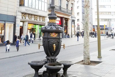 Fuente de Canaletes en Las Ramblas