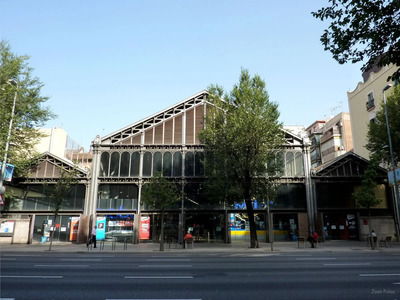 Mercat de la Concepció Mercat de la Concepció – mercado gastronómico con puestos de flores