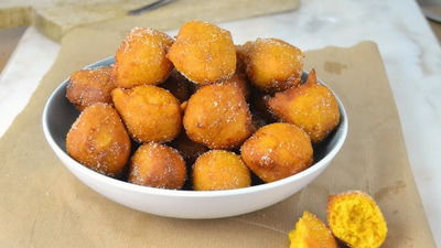 Buñuelos de calabaza - postre tradicional valenciano en temporada de calabaza