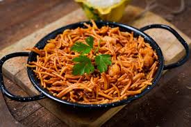 The traditional dish of Valencia - fideos