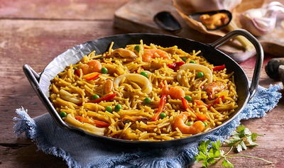 Fideuà — plato valenciano de fideos con marisco