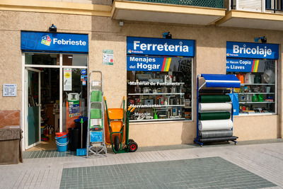 Ferretería — небольшой строительный магазин в Испании