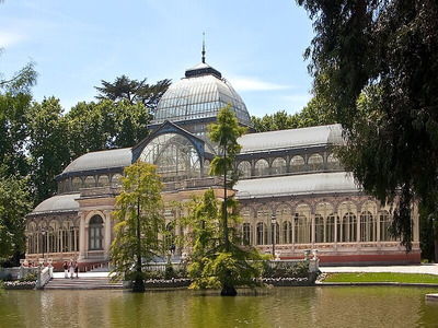 Стеклянный дворец в парке Ретиро