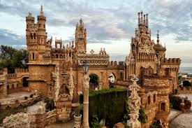 Benalmadena sightseeing - Colomares Castle