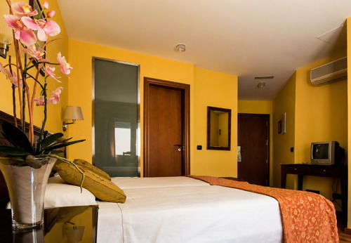 Отель в центре Малаги Hotel Carlos V Malaga