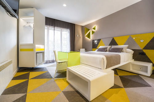 Hotel Macia Sevilla Kubb - отель с бассейном в Севилье