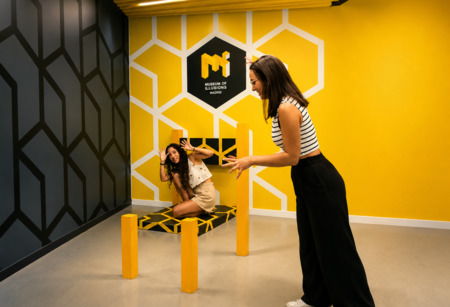 Salas con ilusiones ópticas en el Museo de las Ilusiones de Madrid