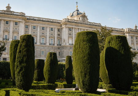 Jardines y plaza frente al Palacio Real