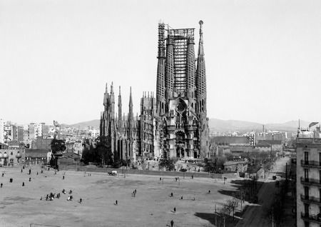 The History of the Sagrada Família The history of the construction of the Sagrada Família