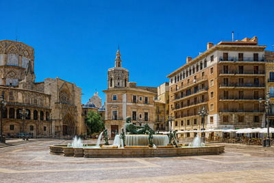 Plaza de la Virgen en el casco histórico de Valencia