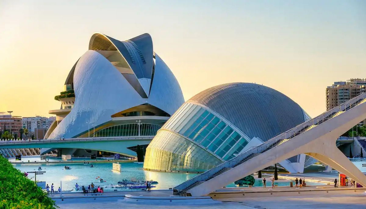 Город искусств и наук (Ciudad de las Artes y las Ciencias) в Валенсии